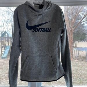 Women’s medium Nike softball sweatshirt